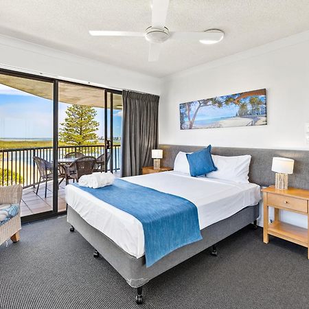 Belaire Place Motel Apartments Caloundra Dış mekan fotoğraf