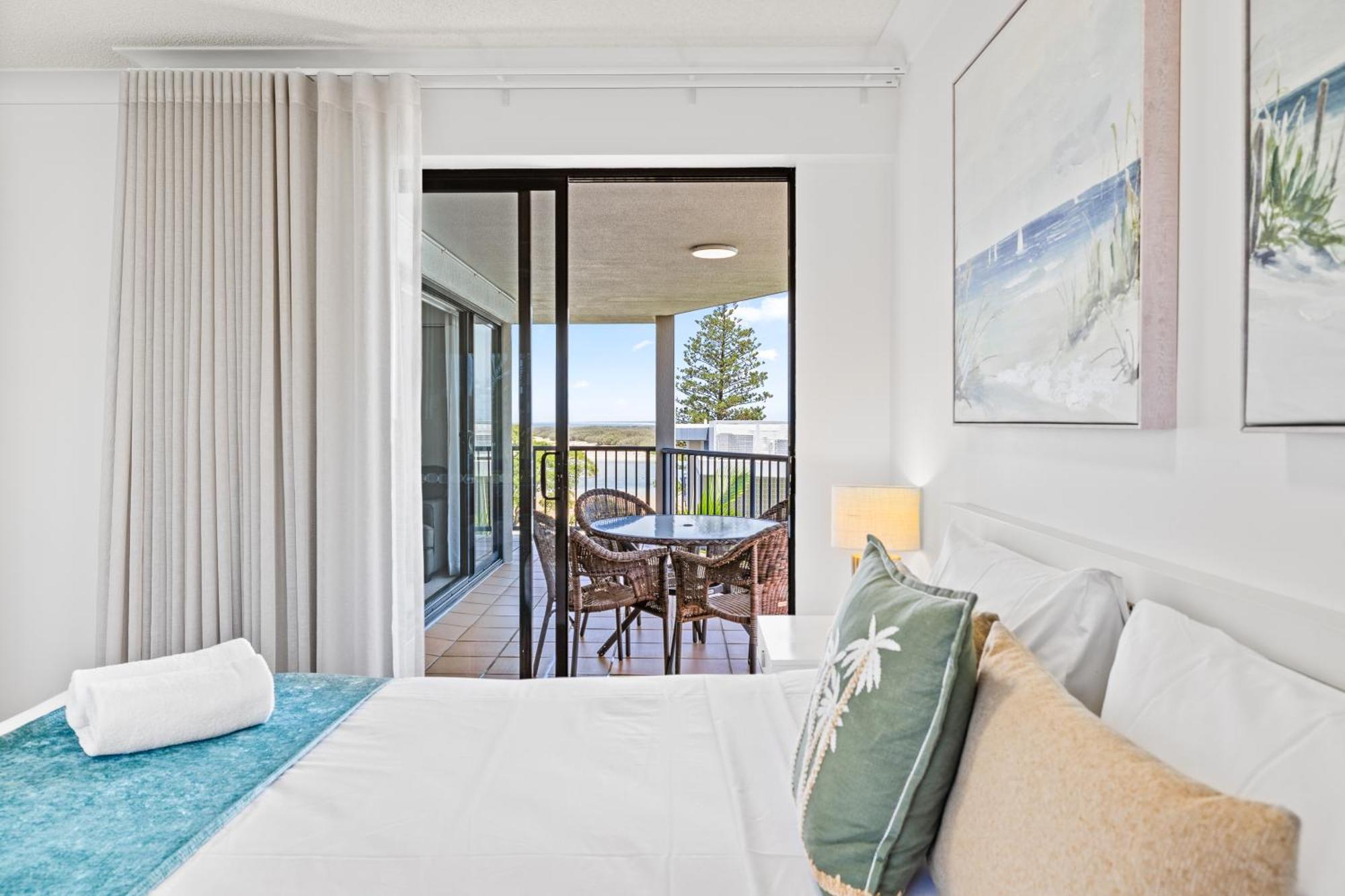 Belaire Place Motel Apartments Caloundra Dış mekan fotoğraf