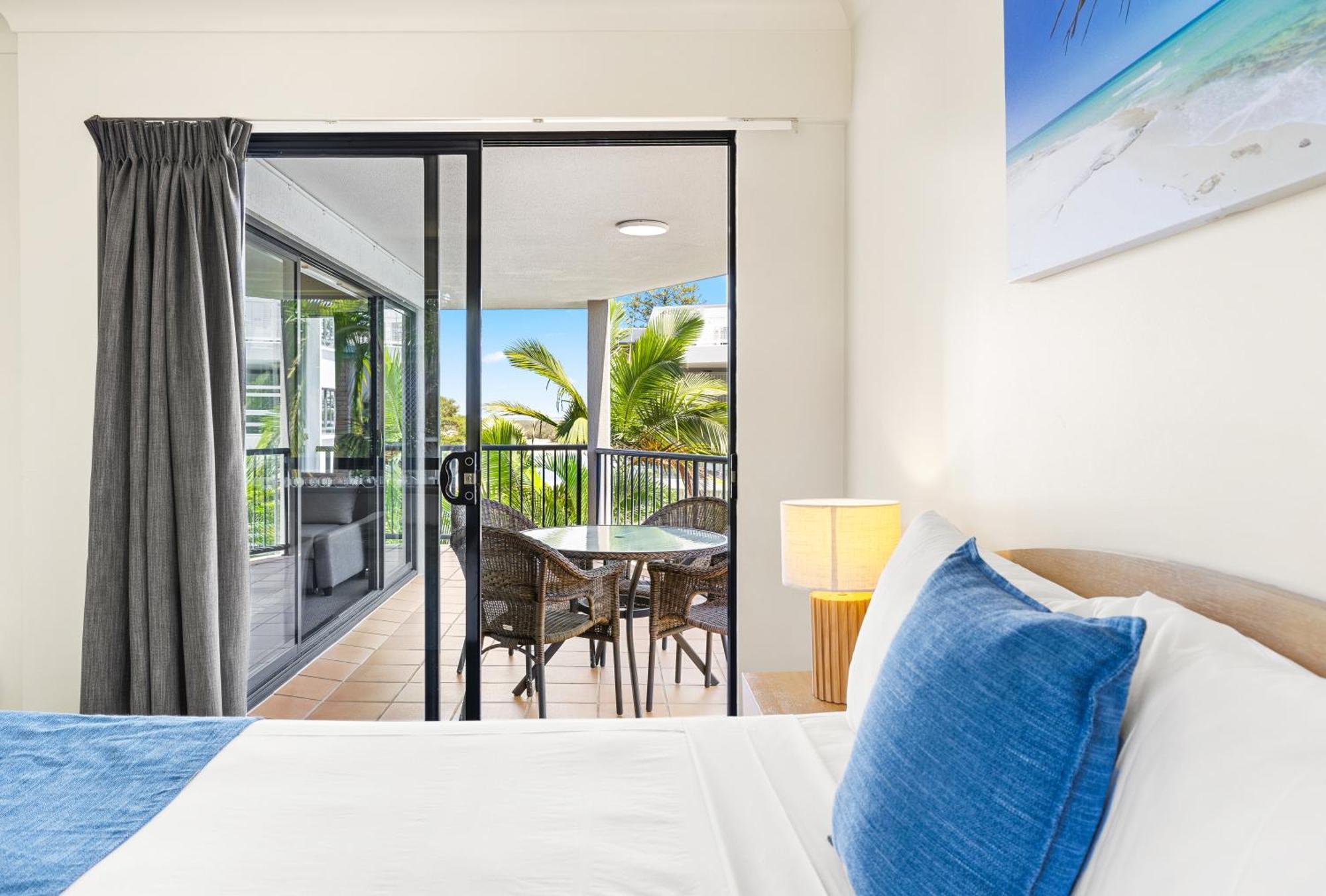 Belaire Place Motel Apartments Caloundra Dış mekan fotoğraf