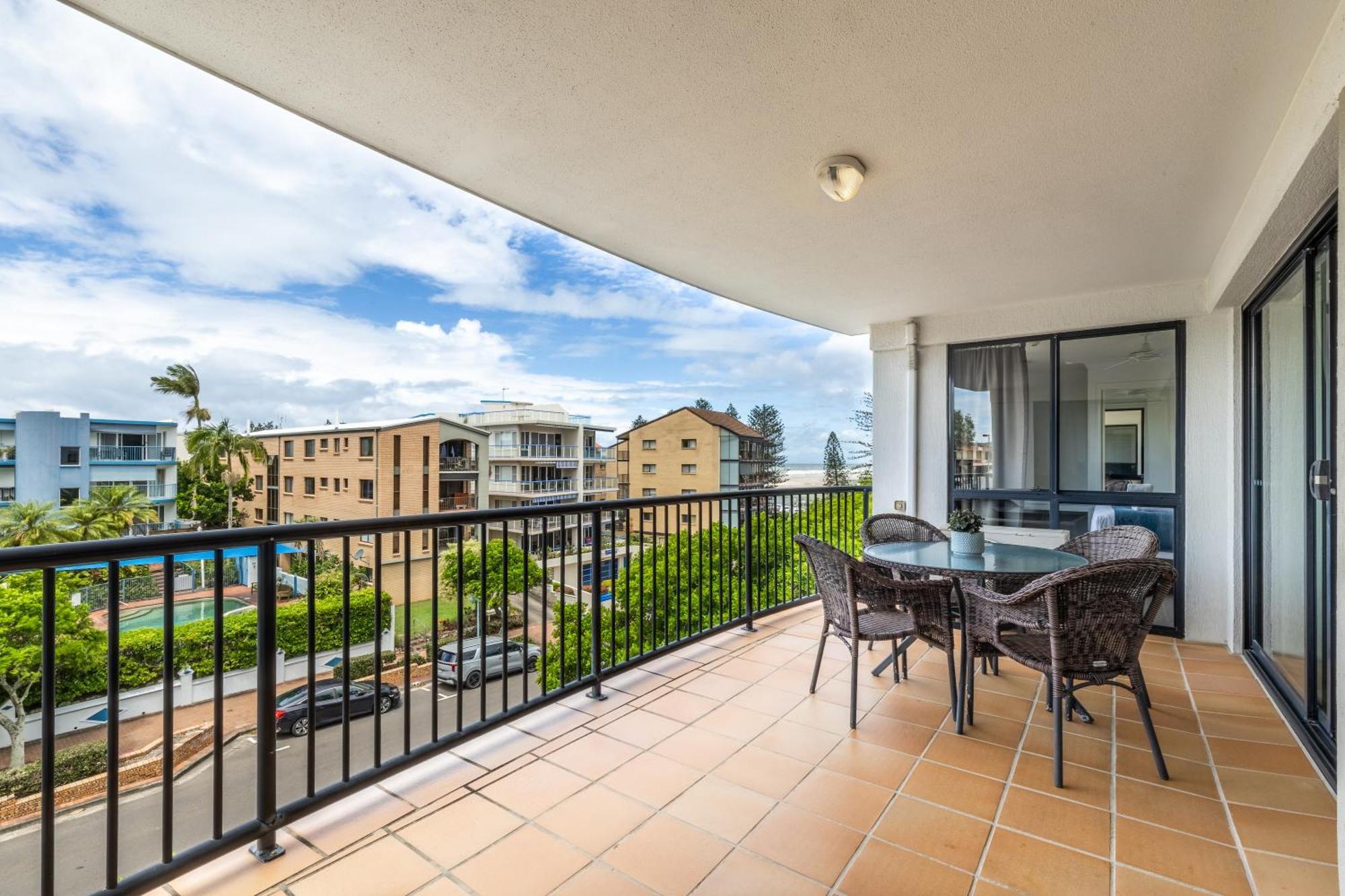 Belaire Place Motel Apartments Caloundra Dış mekan fotoğraf