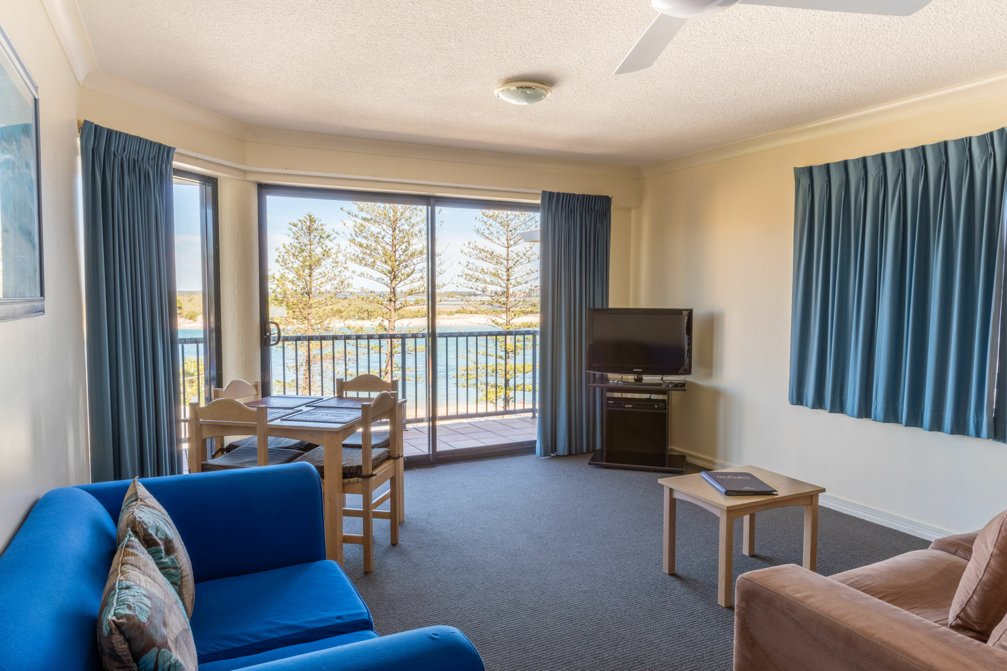 Belaire Place Motel Apartments Caloundra Dış mekan fotoğraf