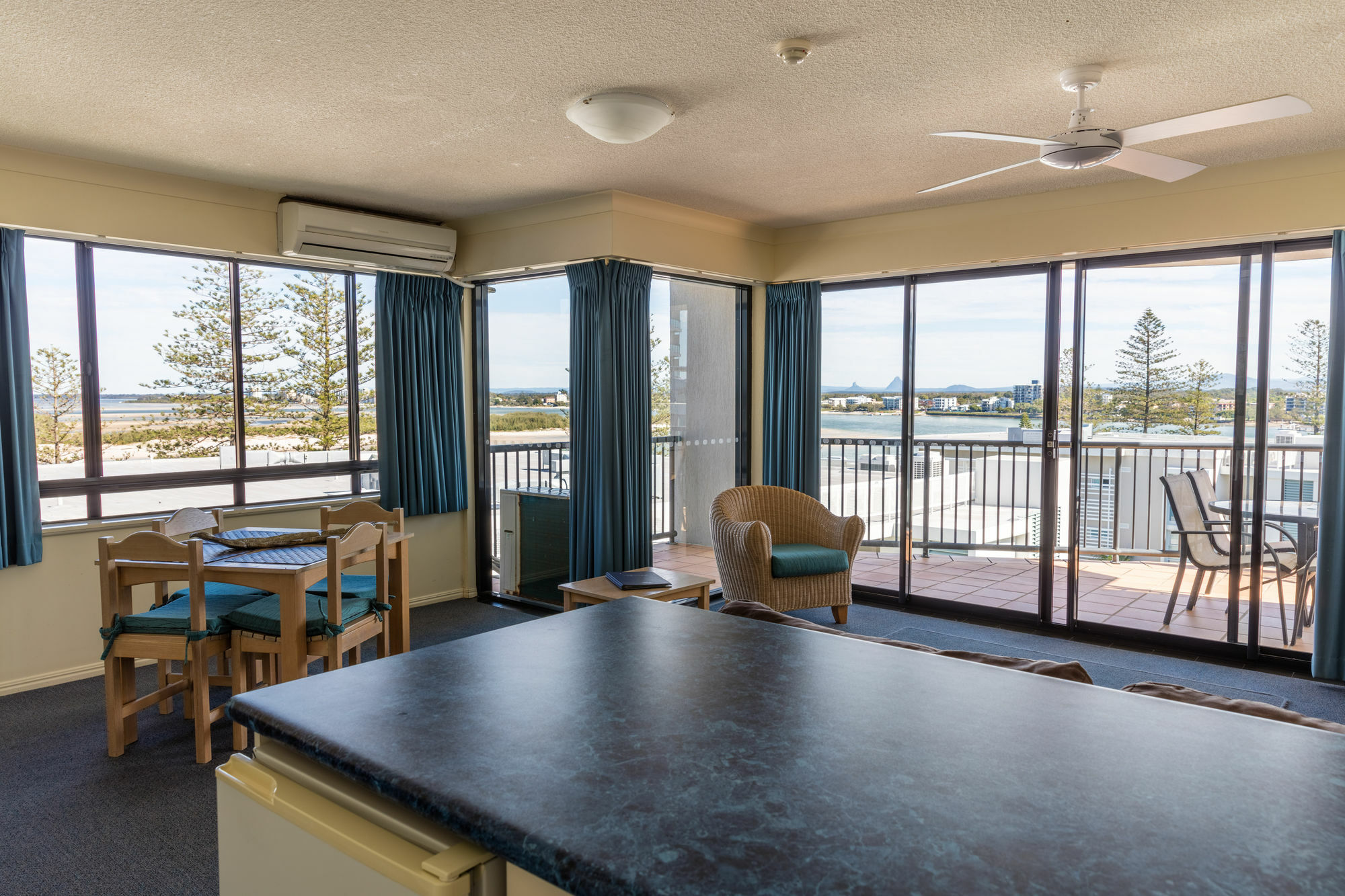 Belaire Place Motel Apartments Caloundra Dış mekan fotoğraf