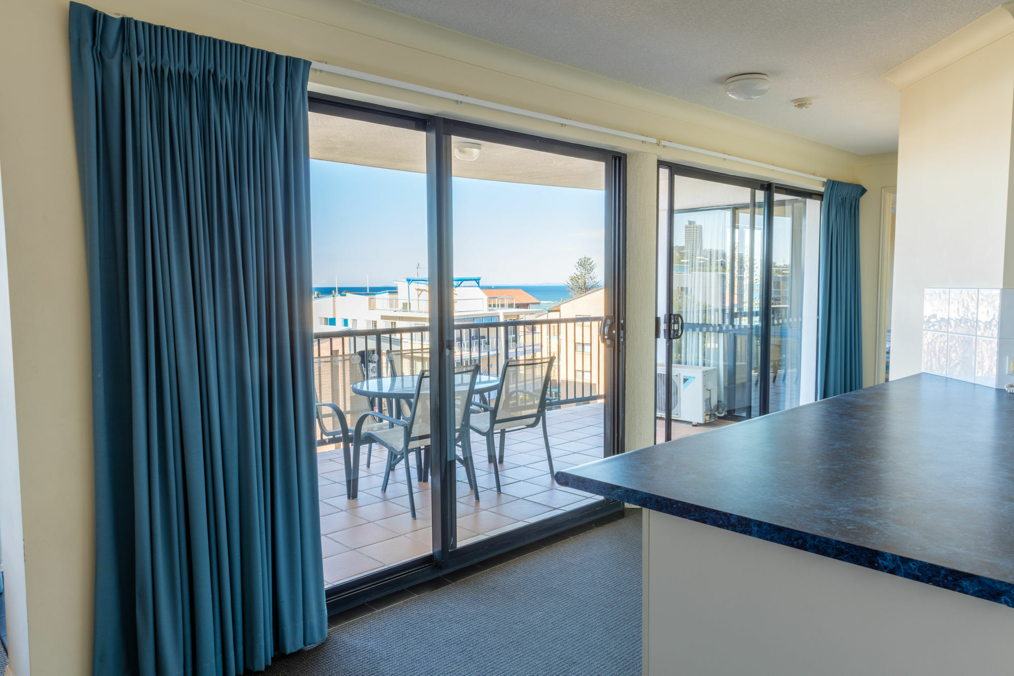 Belaire Place Motel Apartments Caloundra Dış mekan fotoğraf